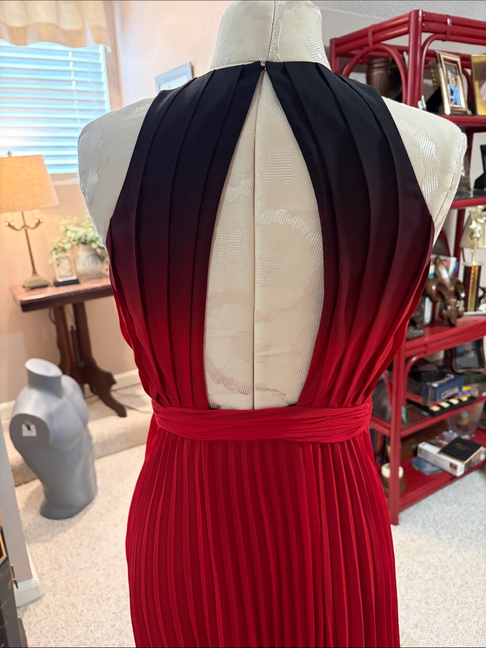 Never-Worn Reiss Maxi Dress in Burgundy Perfect for Fall Wedding size 6 - Picture 4 of 7